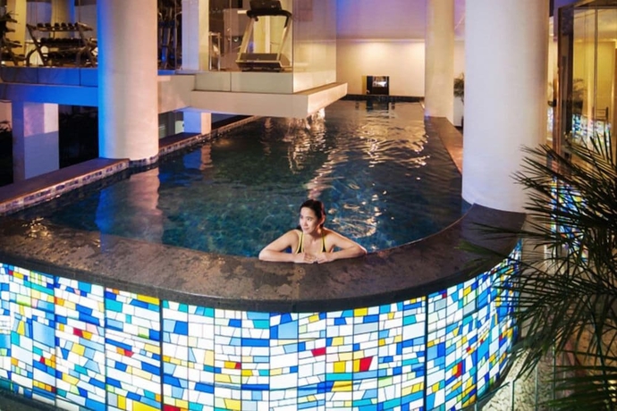 Imagen de la piscina del Hotel Blue Sky Petamburan. Foto 19