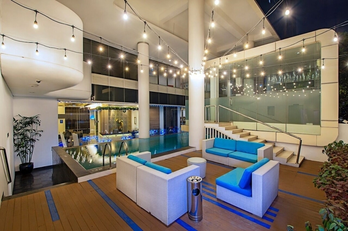 Imagen de los interiores del Hotel Blue Sky Petamburan. Foto 17