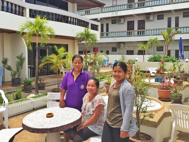 Imagen de los exteriores del Hotel Blue Sky Residence. Foto 13