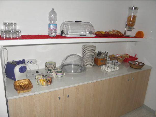 Imagen del bar/restaurante del Hotel Blue Sky, San Foca. Foto 3
