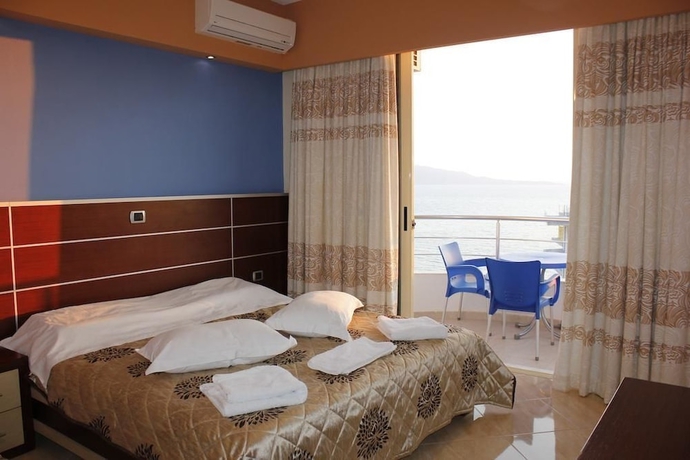 Imagen de la habitación del Hotel Blue Sky, Sarande. Foto 7