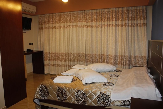 Imagen de la habitación del Hotel Blue Sky, Sarande. Foto 8