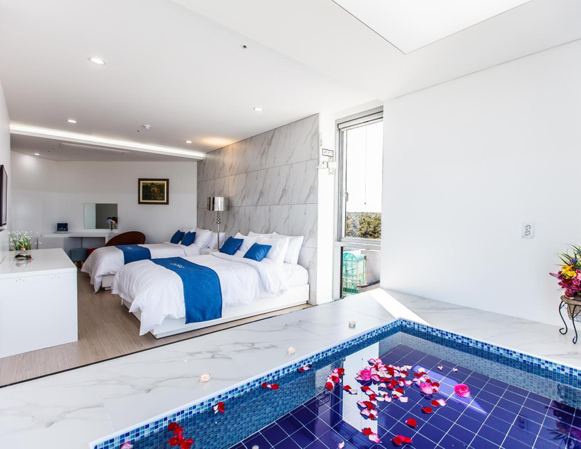 Imagen general del Hotel Blue Spring. Foto 9