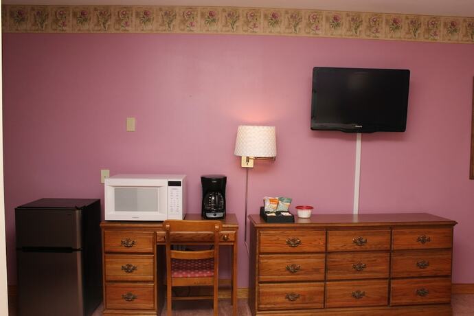 Imagen de la habitación del Hotel Blue Spruce Motel. Foto 16