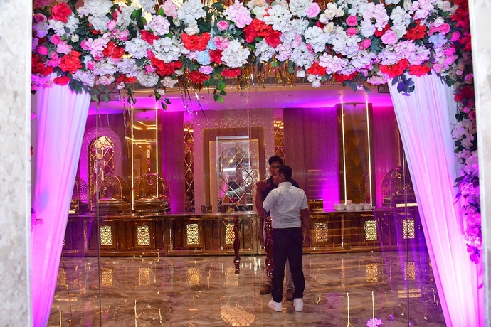 Imagen de los interiores del Hotel Blue Stone, Kanpur. Foto 8
