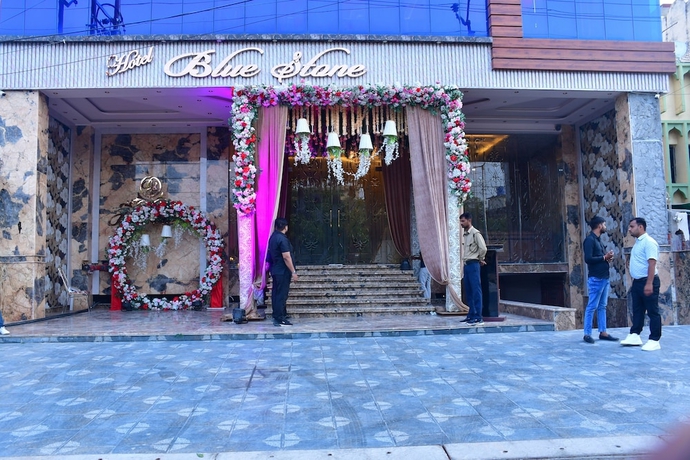 Imagen general del Hotel Blue Stone, Kanpur. Foto 1