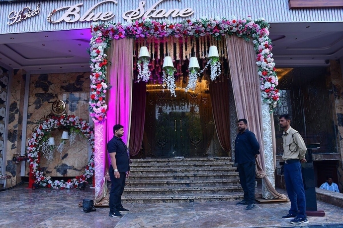 Imagen general del Hotel Blue Stone, Kanpur. Foto 2