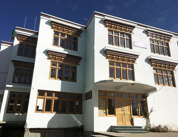 Imagen de los exteriores del Hotel Blue Stone, Leh. Foto 12