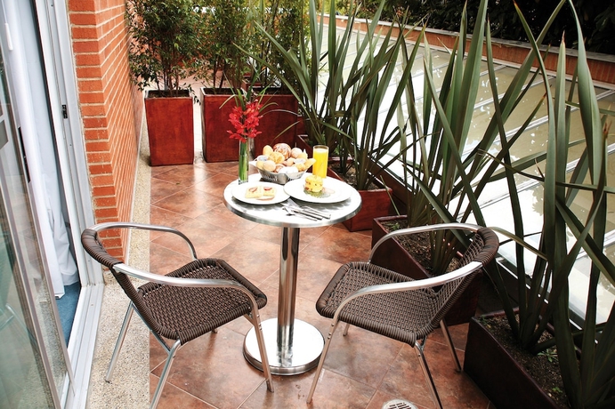 Imagen de la habitación del Hotel Blue Suites. Foto 11