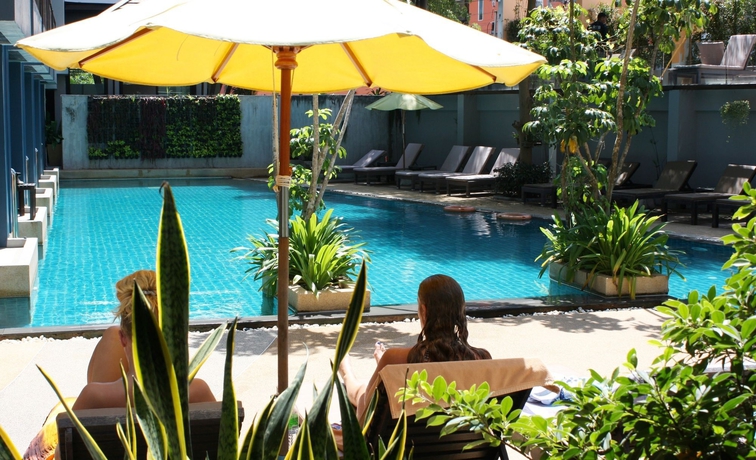 Imagen de la piscina del Hotel Blue Tara Hotel Krabi Ao Nang. Foto 16