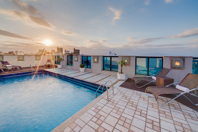 Imagen de la piscina del Hotel Blue Tree Premium Florianopolis. Foto 14