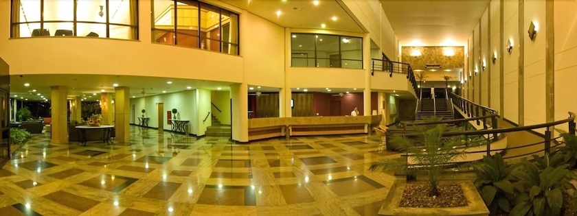 Imagen de los interiores del Hotel Blue Tree Thermas De Lins. Foto 19