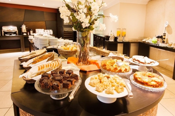 Imagen del bar/restaurante del Hotel Blue Tree Towers Joinville. Foto 11