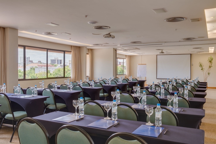 Imagen de los interiores del Hotel Blue Tree Towers Millenium Porto Alegre. Foto 14