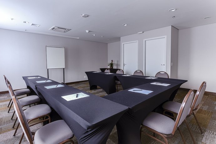 Imagen de los interiores del Hotel Blue Tree Towers Valinhos. Foto 20