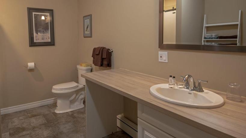 Imagen de los interiores del Hotel Blue Water Acres. Foto 8