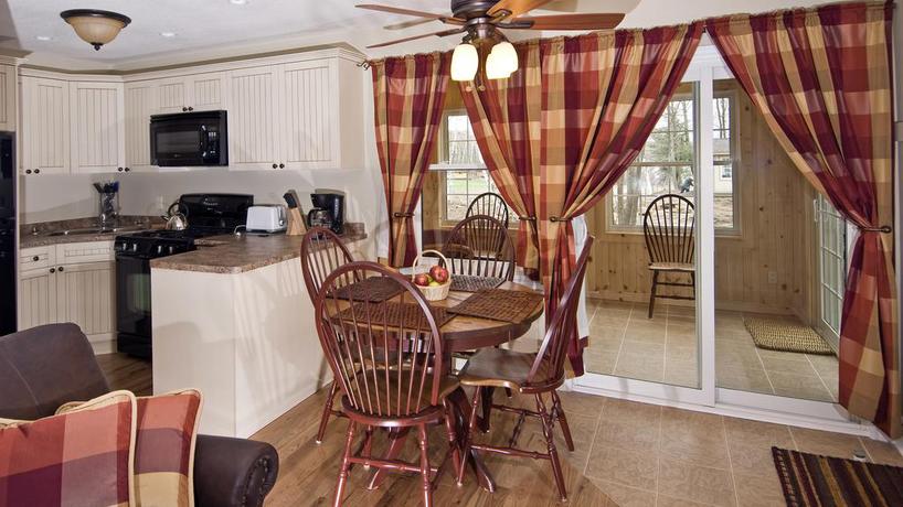 Imagen de los interiores del Hotel Blue Water Acres. Foto 9