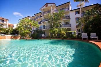 Imagen de la piscina del Hotel Blue Water Bay Luxury Villas. Foto 9