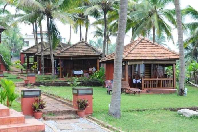 Imagen de los exteriores del Hotel Blue Water Beach Resort. Foto 15