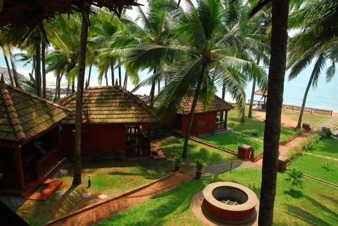 Imagen de los exteriores del Hotel Blue Water Beach Resort. Foto 18