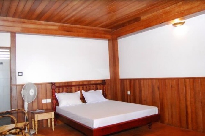 Imagen de la habitación del Hotel Blue Water Beach Resort. Foto 8
