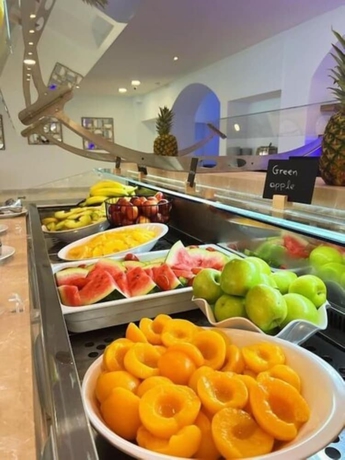 Imagen del bar/restaurante del Hotel Blue Water Resort. Foto 7