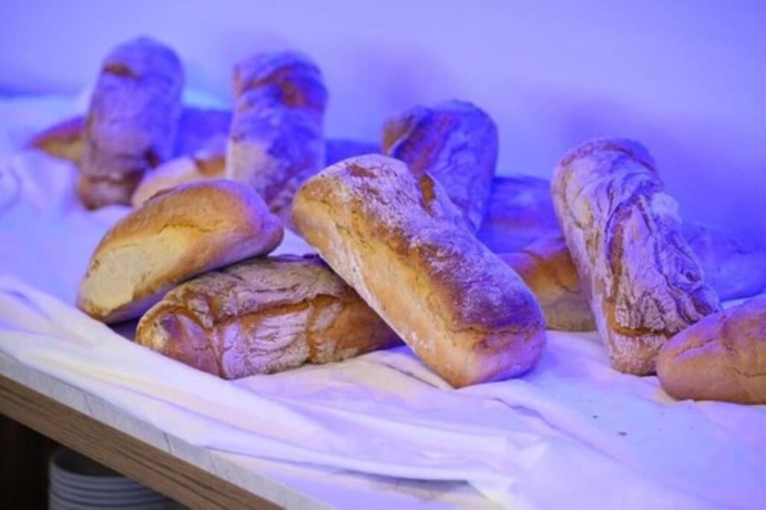 Imagen del bar/restaurante del Hotel Blue Water Resort. Foto 8