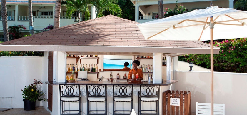 Imagen de la piscina del Hotel Blue Waters Resort and Spa. Foto 10