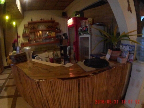 Imagen de los interiores del Hotel Blue Wave Inn Beach Resort and Restaurant. Foto 15