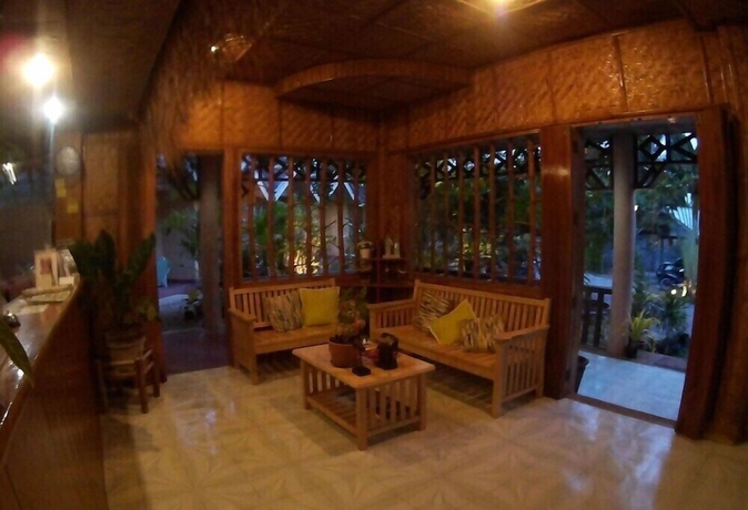 Imagen de los interiores del Hotel Blue Wave Inn Beach Resort and Restaurant. Foto 19