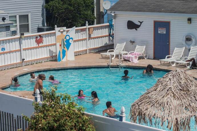 Imagen general del Hotel Blue Wave Inn. Foto 3
