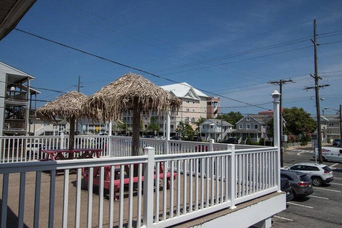 Imagen general del Hotel Blue Wave Inn. Foto 4