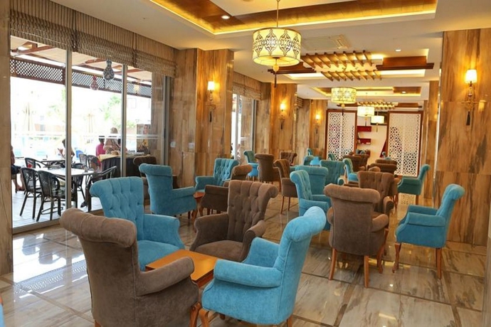 Imagen general del Hotel Blue Wave Suite - All Inclusive. Foto 15