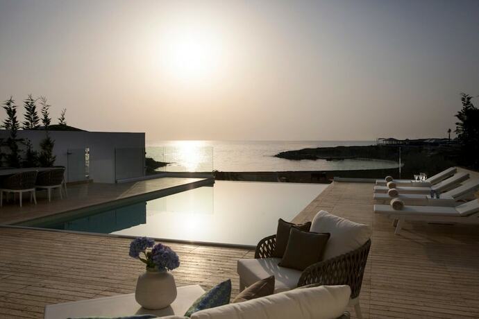 Imagen de la habitación del Hotel Blue Waves Protaras Beachfront Villa 3. Foto 19
