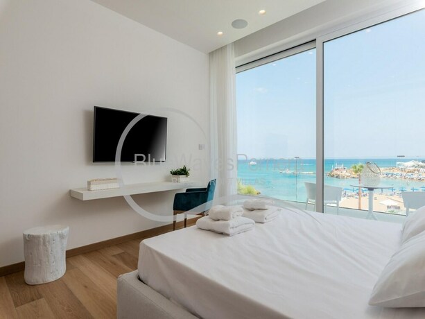Imagen general del Hotel Blue Waves Protaras Beachfront Villa 3. Foto 9