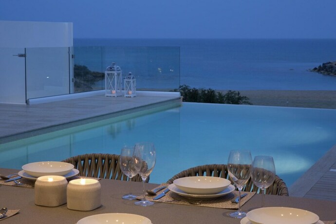 Imagen general del Hotel Blue Waves Protaras Beachfront Villa 3. Foto 12