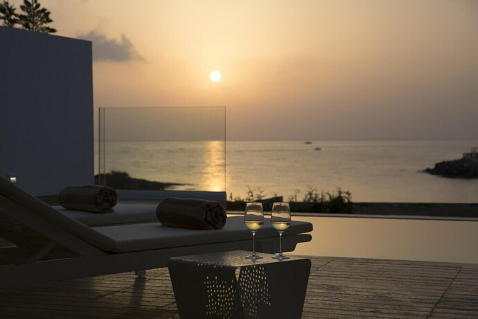 Imagen general del Hotel Blue Waves Protaras Beachfront Villa 3. Foto 14