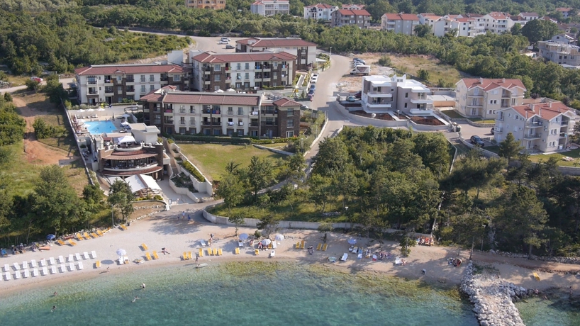 Imagen de los exteriores del Hotel Blue Waves Resort. Foto 9