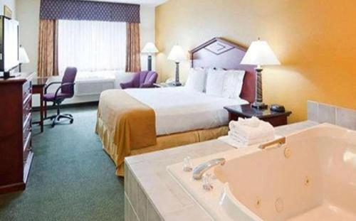 Imagen de la habitación del Hotel Blue Way Inn Eagan Extended Stay Minneapolis Airport Eagan North MN. Foto 13