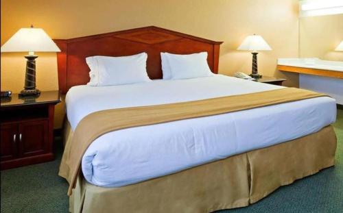 Imagen de la habitación del Hotel Blue Way Inn Eagan Extended Stay Minneapolis Airport Eagan North MN. Foto 18