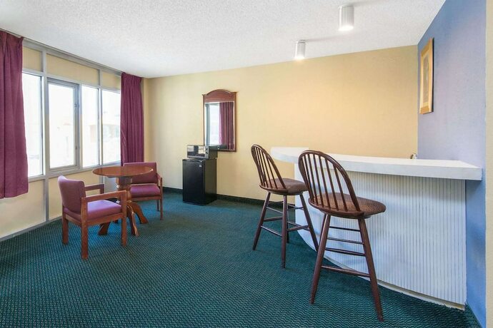 Imagen general del Hotel Blue Way Inn & Suites Wichita East. Foto 8