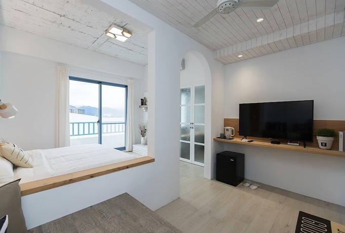 Imagen de la habitación del Hotel Blue White. Foto 7