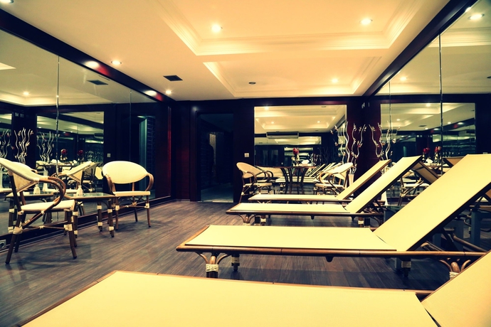 Imagen de la piscina del Hotel Blue World. Foto 16