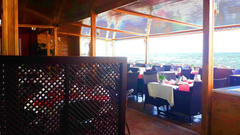 Imagen del bar/restaurante del Hotel Blue World. Foto 4