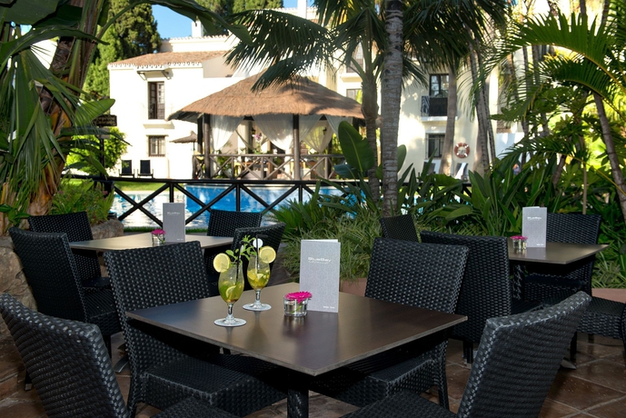 Imagen del bar/restaurante del Hotel BlueBay Banus. Foto 5