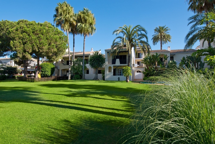 Imagen de los exteriores del Hotel BlueBay Banus. Foto 11