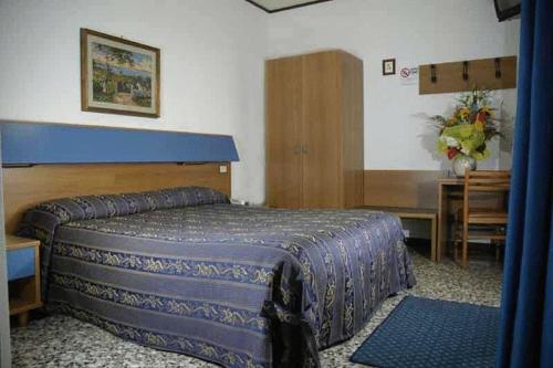Imagen de la habitación del Hotel BlueColors. Foto 10