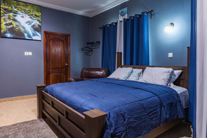 Imagen de la habitación del Hotel BlueGreen Guest House. Foto 3