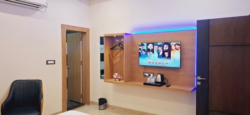 Imagen de la habitación del Hotel BlueNeck Ayodhya-Near ShriRam Mandir. Foto 5
