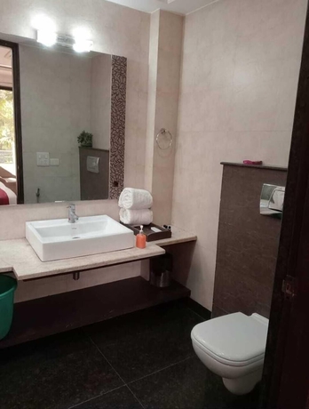 Imagen de la habitación del Hotel BlueNeck Sec 41 Millenium City Centre. Foto 12